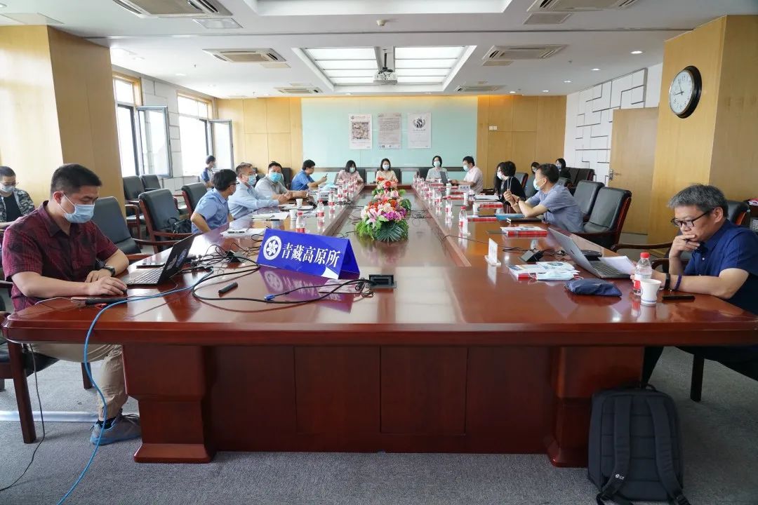  IHNS Director Zhang Baichun and Others Attended...